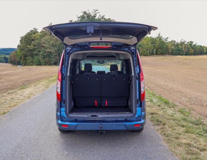 Ford Tourneo Connect 9