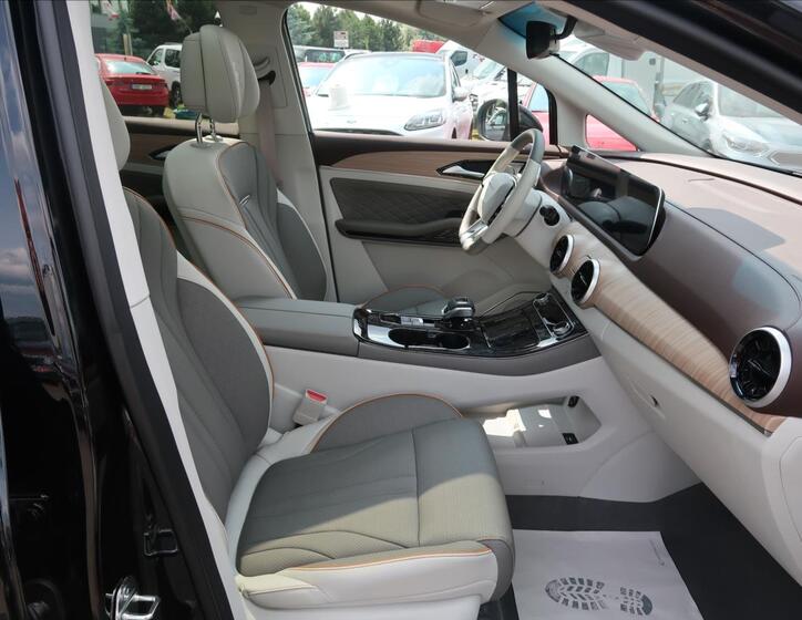 Dongfeng U-Tour 13