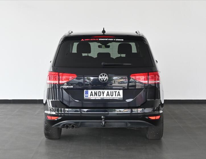 Volkswagen Touran 4
