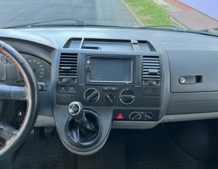 Volkswagen Transporter 25