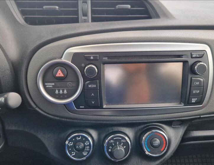 Toyota Yaris 28