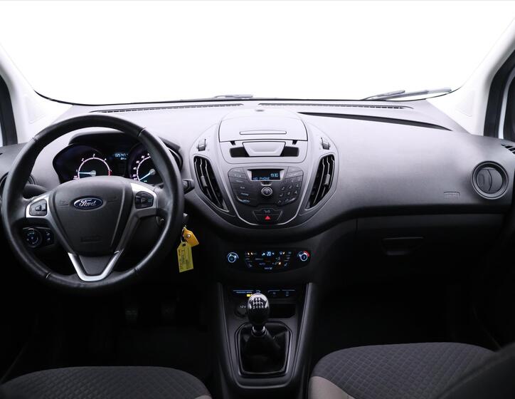 Ford Tourneo Courier 21