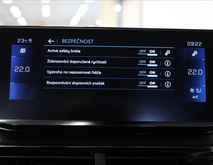 Peugeot 3008 13
