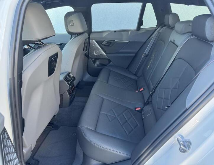 BMW i5 7