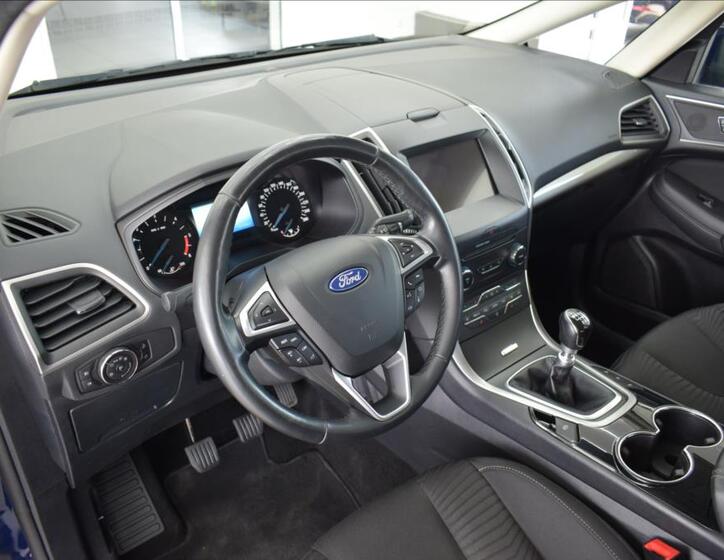 Ford S-MAX 9
