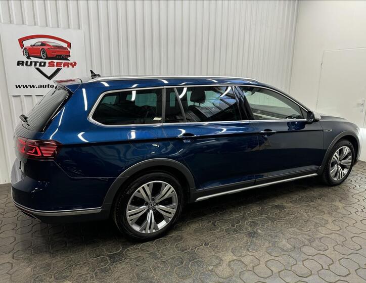 Volkswagen Passat 9
