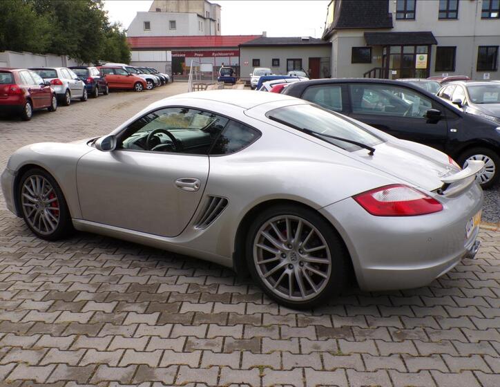 Porsche Cayman 6