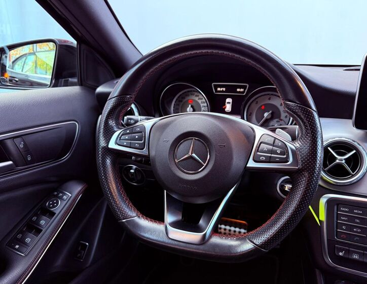Mercedes-Benz GLA 18
