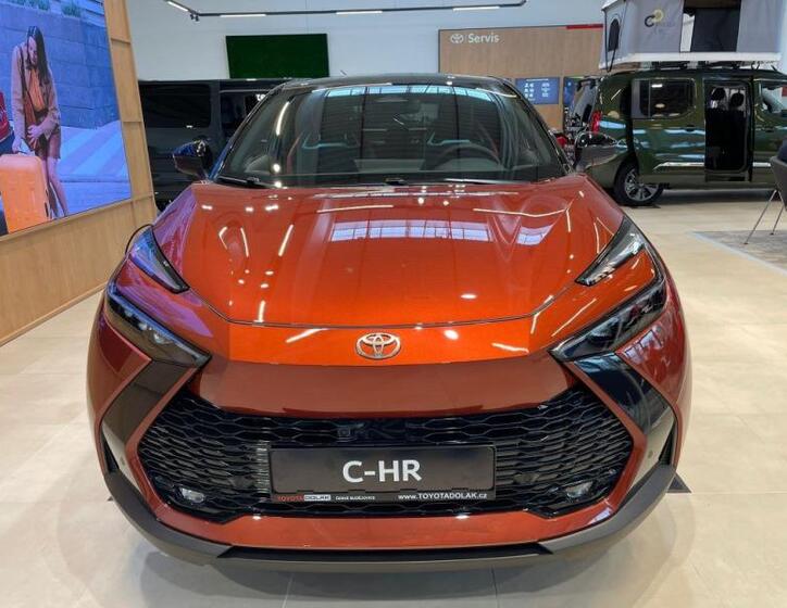 Toyota C-HR 2