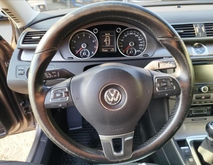 Volkswagen Passat 12