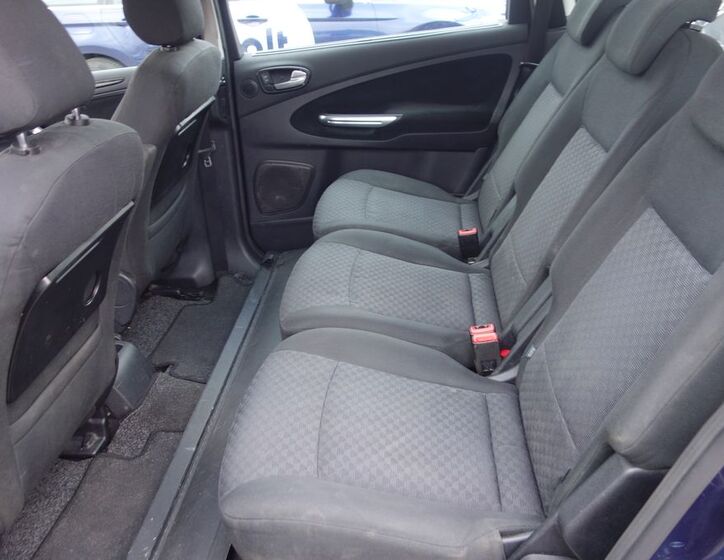 Ford Galaxy 21