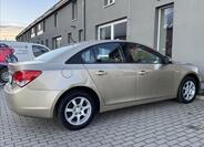 Chevrolet Cruze 11