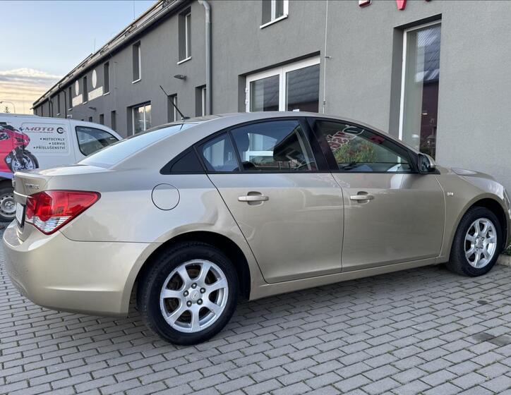 Chevrolet Cruze 11