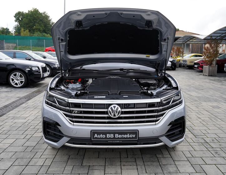 Volkswagen Touareg 9