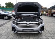 Volkswagen Touareg 9