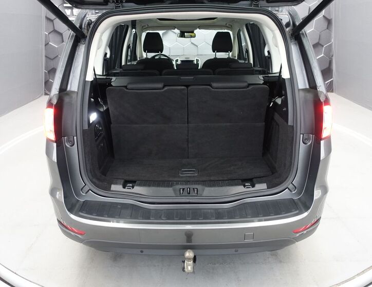 Ford Galaxy 27