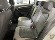 Volkswagen Golf 23