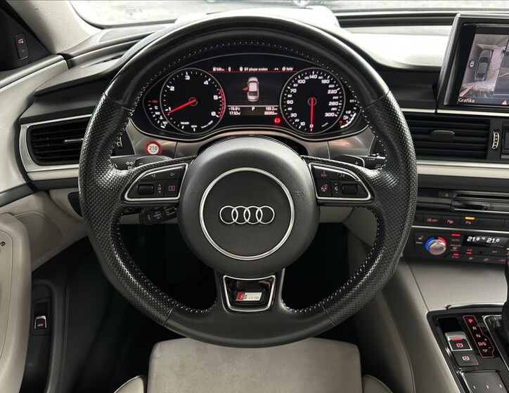 Audi A6 12