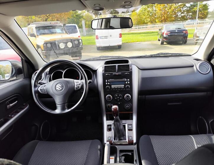 Suzuki Grand Vitara 26