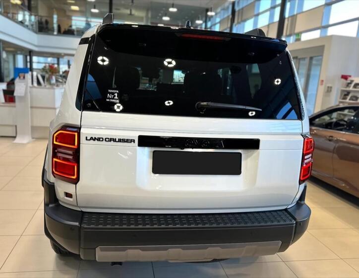 Toyota Land Cruiser 3