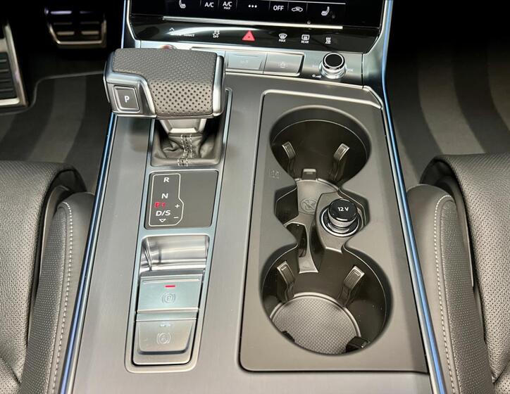 Audi S6 26