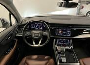 Audi Q7 5