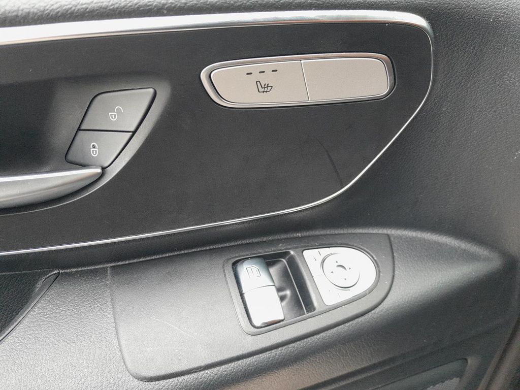Mercedes-Benz Vito 16