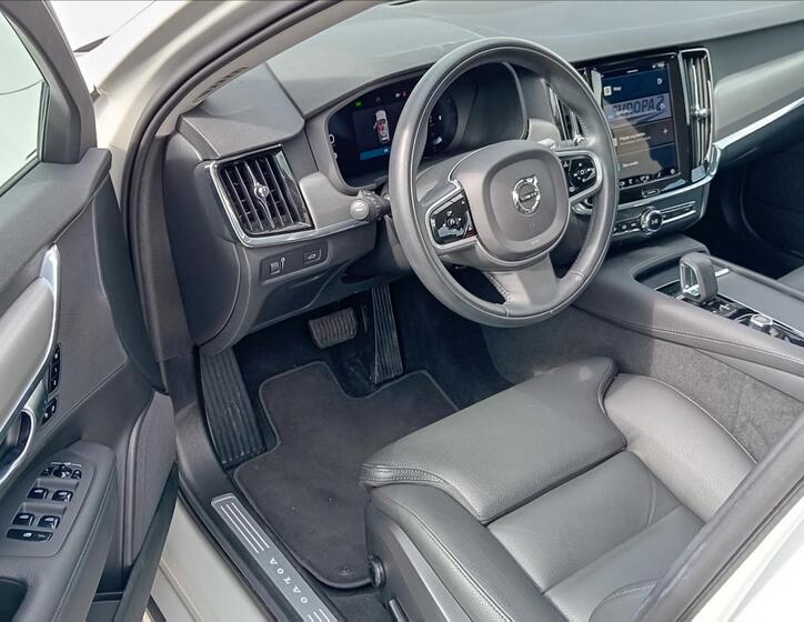 Volvo V90 5