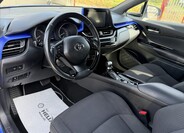 Toyota C-HR 10