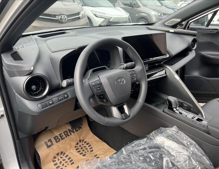 Toyota C-HR 7