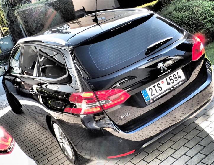 Peugeot 308 5