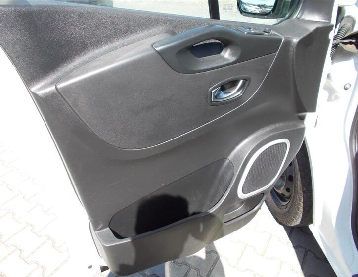 Renault Trafic 29