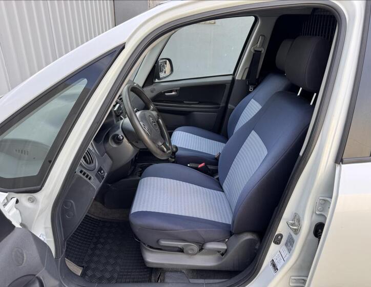 Suzuki SX4 23
