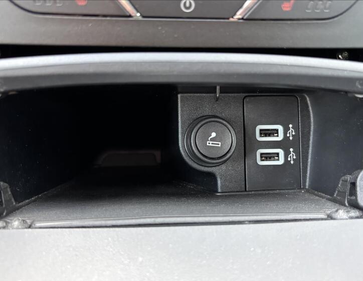 Ford S-MAX 41