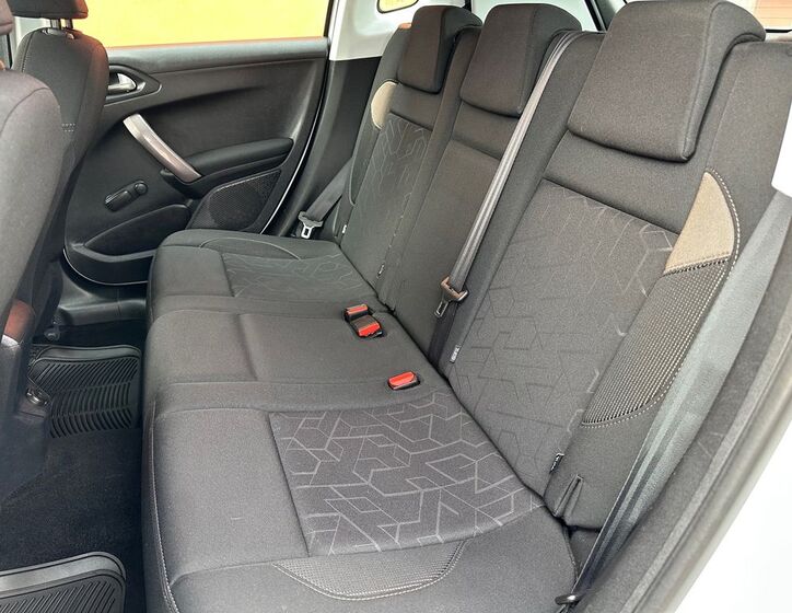 Peugeot 2008 16