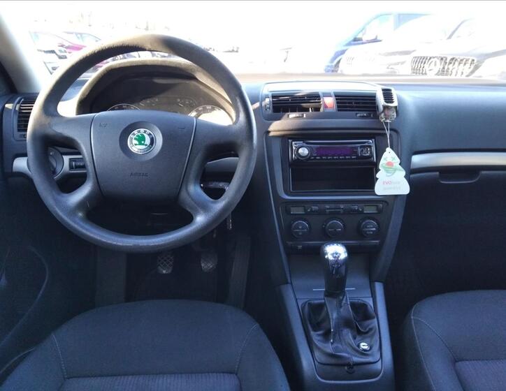 Škoda Octavia 10