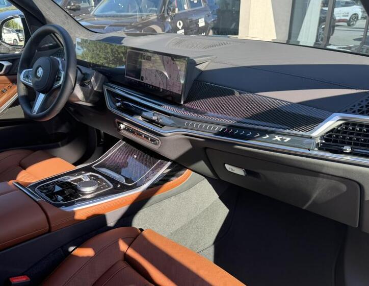 BMW X7 14