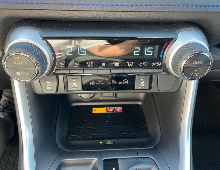 Toyota RAV4 24