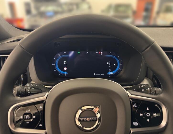 Volvo XC60 8