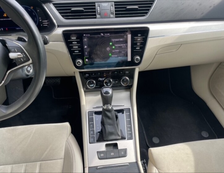 Škoda Superb 10