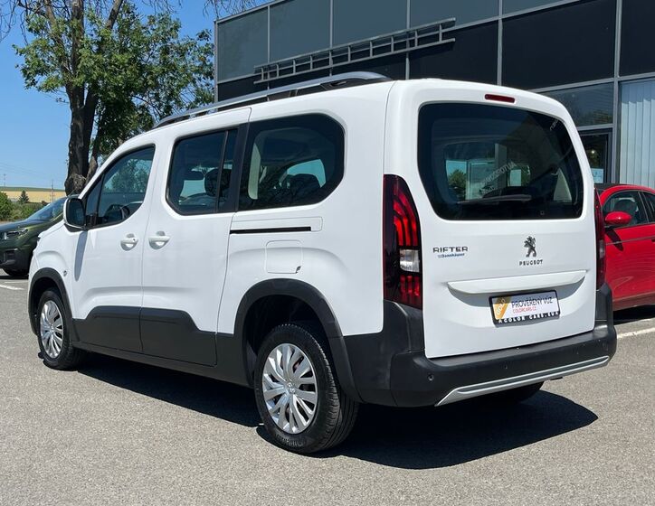 Peugeot Rifter 5