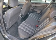 Volkswagen Golf 31