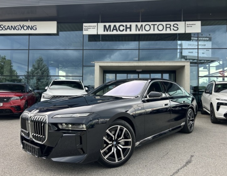BMW i7 1