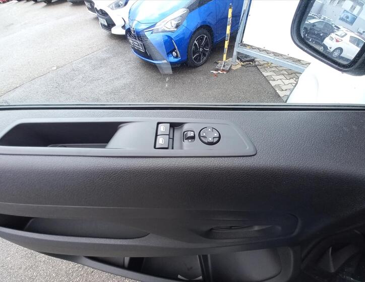 Toyota ProAce Verso 21