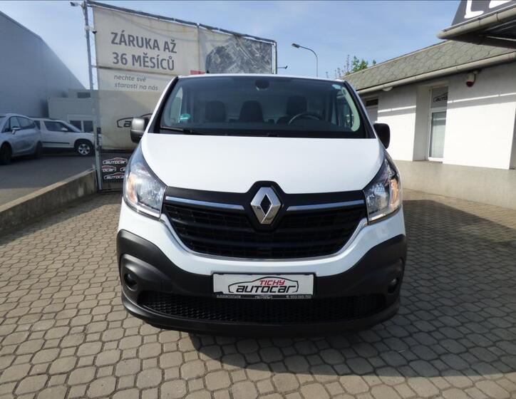 Renault Trafic 8