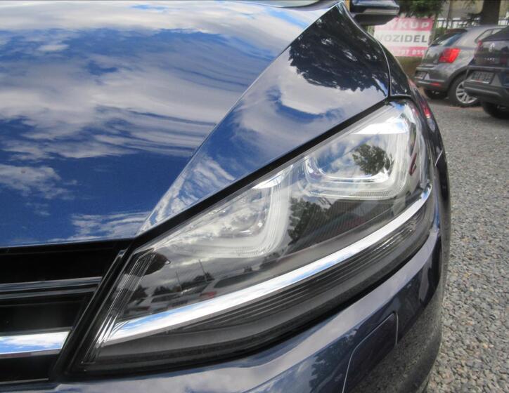 Volkswagen Golf 16