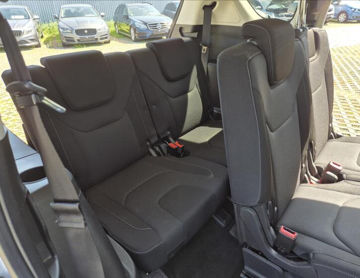 Ford S-MAX 13