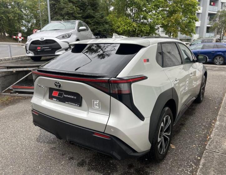 Toyota bZ4X 7