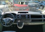 Volkswagen Caravelle 17