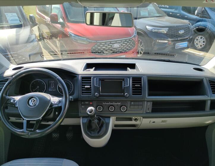 Volkswagen Caravelle 17